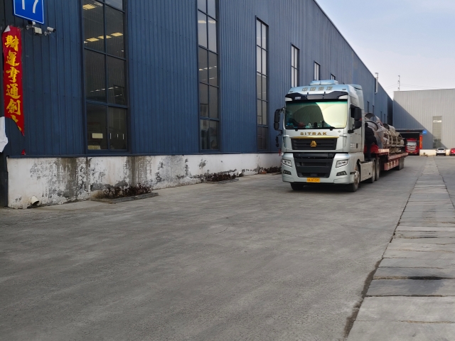 又一套大型炭化生產線,順利裝車發貨